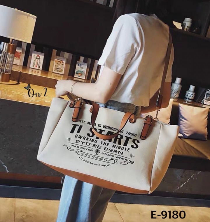 กระเป๋าสะพาย Shopping มาใหม่ หน้าพิมพ์ตัวอักษรภาษาอังกฤษ สายถือแต่งหนัง มาพร้อมสายสะพายยาว