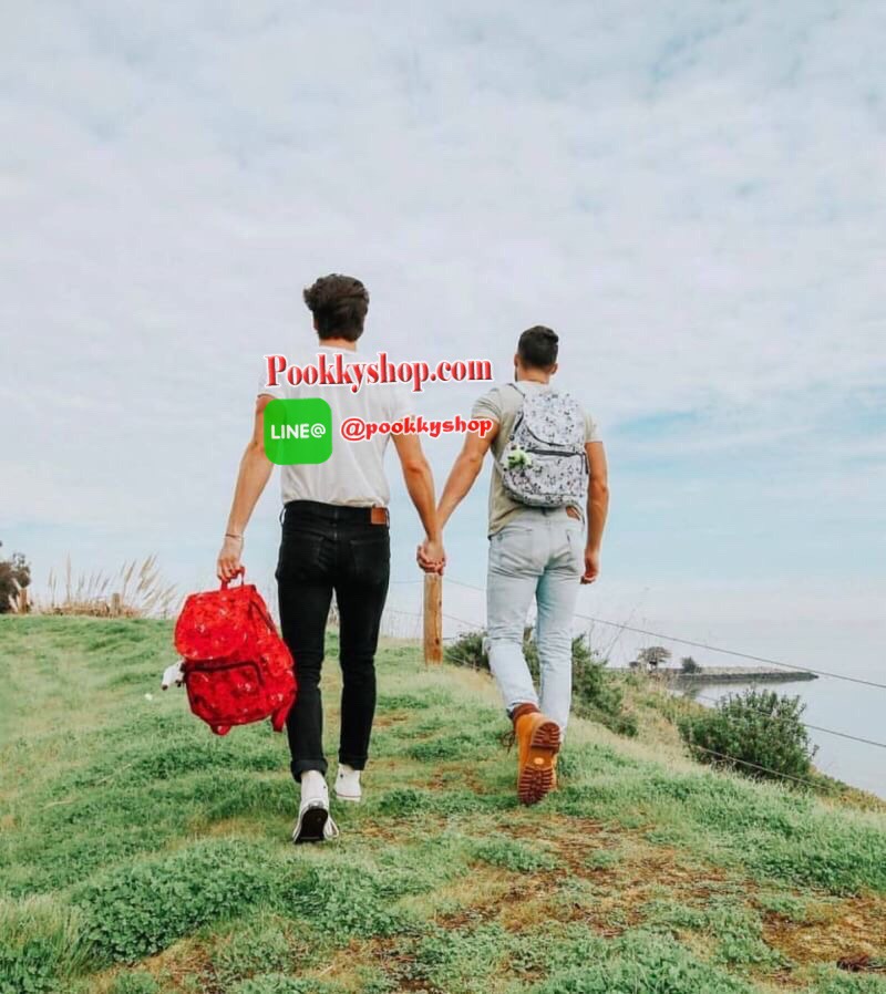 Kipling City Pack seoul go Medium Backpack Kipling Mickey Mouse collection มาพร้อมดีไซน์ทันสมัย สนุกสนาน ใช้งานได้อย่างคล่องตัว ด้วยสีและลายสุดคลาสสิก โดดเด่นด้วยพื้นที่ภายในและช่องต่างๆ ที่ให้คุณจัดเก็บของสำคัญได้ครบถ้วน