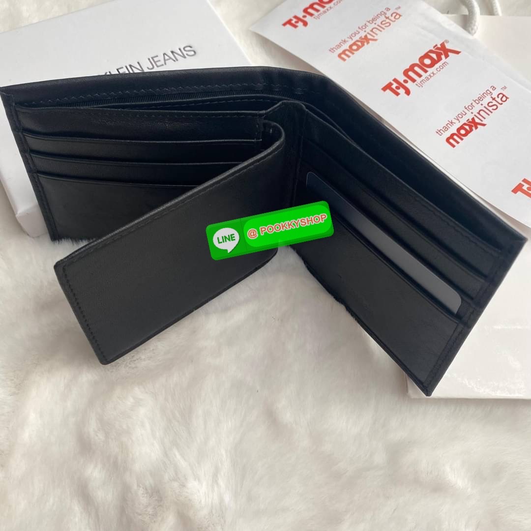 Calvin Klein leather wallet with credit card fold set กระเป๋าสตางค์ใบสั้น และ ที่ใส่บัตรย่อย สุดคุ้มมอบให้เป็นของขวัญหรือใช้เองก็แนะนำค่ะ set นี้มาเท่าไรก็หมดคะ รีบจับจองนะคะ มาพร้อมถุงกระดาษแบรนด์ด้วยนะคะ