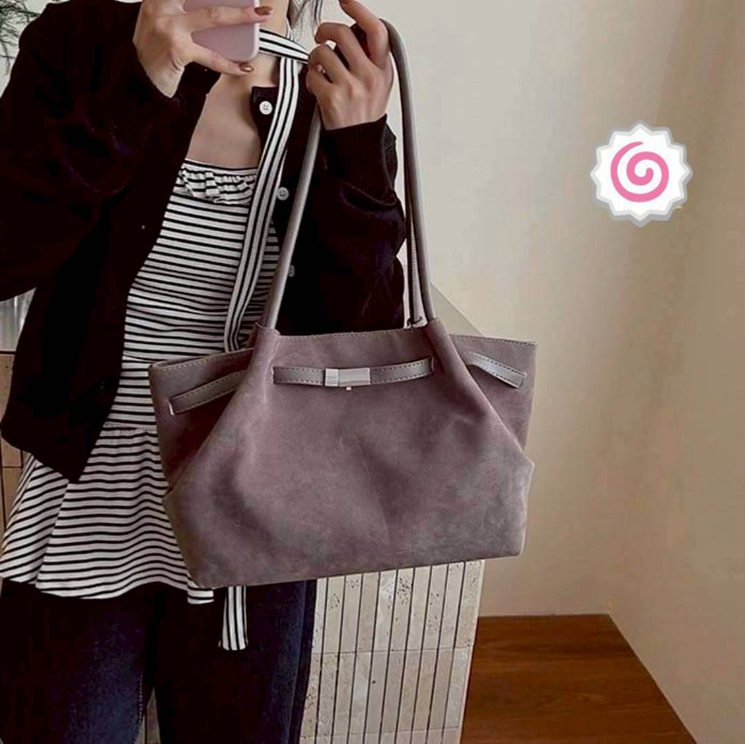 Shopping bag Korea style กระเป๋าสะพายไหล่ ทรง shopping วัสดุเป็นหนังกลับ (Suede PU leather) ด้านในกว้าง ใส่ของได้จุใจ