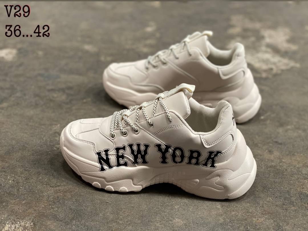 พร้อมส่ง รองเท้าผ้าใบก็อปแบรนด์ NY กุชชี่ เสริมส้น หนังนิ่ม งานสวยมากกกคะ พื้นแบรนด์