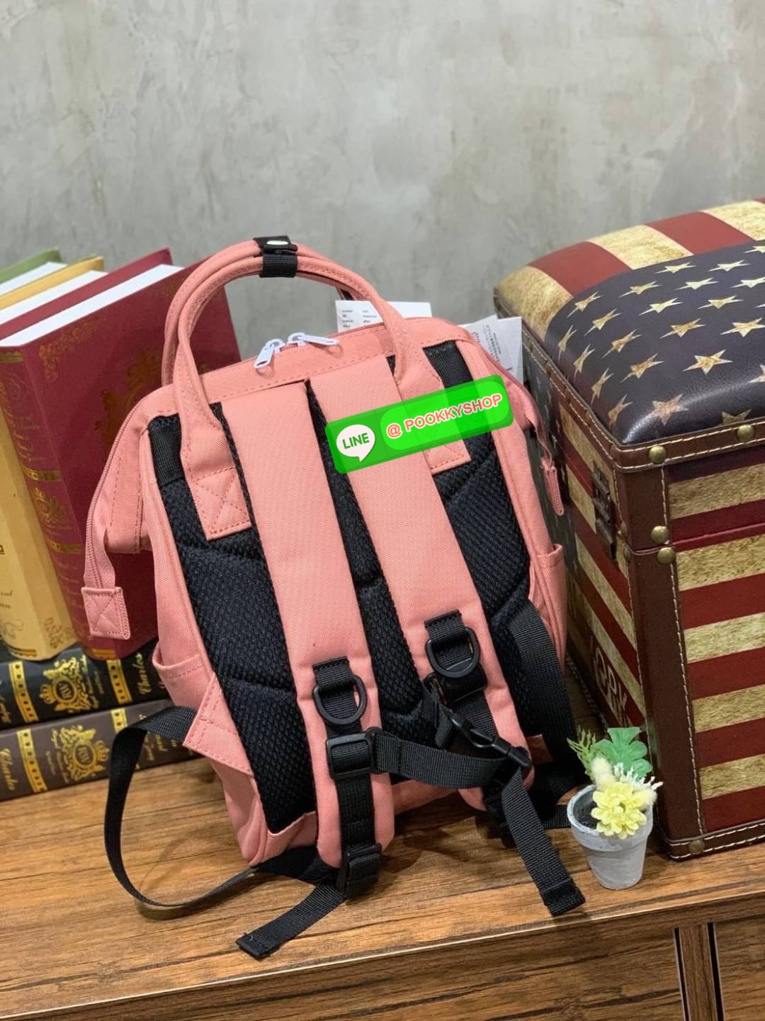 ANELLO x Peanuts Backpack (Size Kids) os-s043 ได้ Collaboration หรือเป็นการร่วมงานกับตัวการ์ตูนสุดคลาสสิคอย่าง Peanuts มานำเสนอโดยเอาคาแลคเตอร์ ในการใช้ชีวิตประจำวัน ที่เหมาะสม มาวางบนตัวกระเป๋า กระเป๋า anello (อเนลโล่) กระเป๋าเป้แบรนด์ของญี่ปุ่น ที่มีเอก