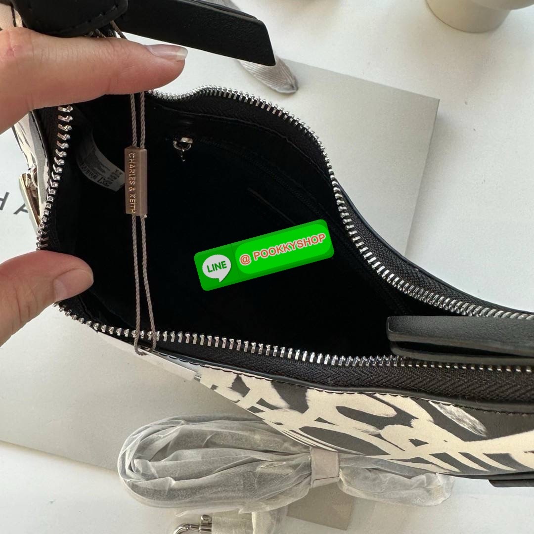Charles&Keith แท้ Outlet ทรง hobo ใช้ได้ 2 แบบ ถือได้ สะพายได้