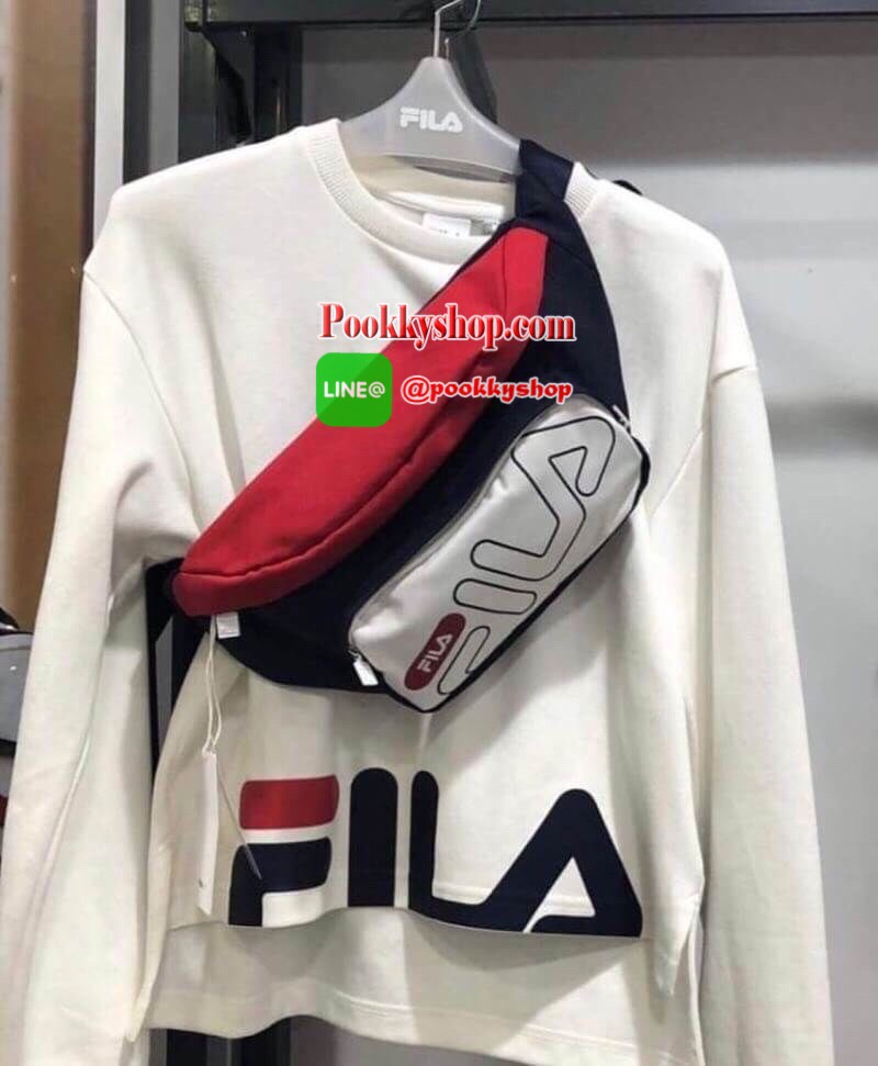 เข้าเพิ่ม ครบสี 5 สีค่ะ fila hip sack bag กระเป๋าคาดเอวและอก แท้ไม่ต้องรอพรีหรือหิ้วจากเกาหลี วัสดุผ้า Canvas หนาสวยนิ่ม หน้ากระเป๋าสกรีน Fila ตัวใหญ่ ดีไซน์กระเป๋าและสีสันที่สวยงามและทันสมัยเหมาะลุคใหม่ หัวซิปปั้ม