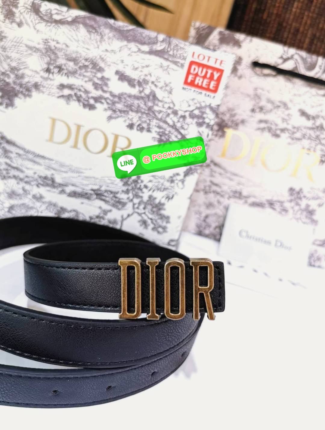 ✨Best Gifts ideas! กลับมาตามคำเรียกร้อง!✨ Dior Belts 3D Logo Gift With Purchase พรีเมี่ยมกิ๊ฟ Limited จาก Christian Dior Perfume Dutyfree Counter ดีไซน์สุดคลาสสิคหัวเข็มขัด Vintage วัสดุ 3D Gold Metal สายหนังแท้สีดำปรับระดับได้ Black & Gold