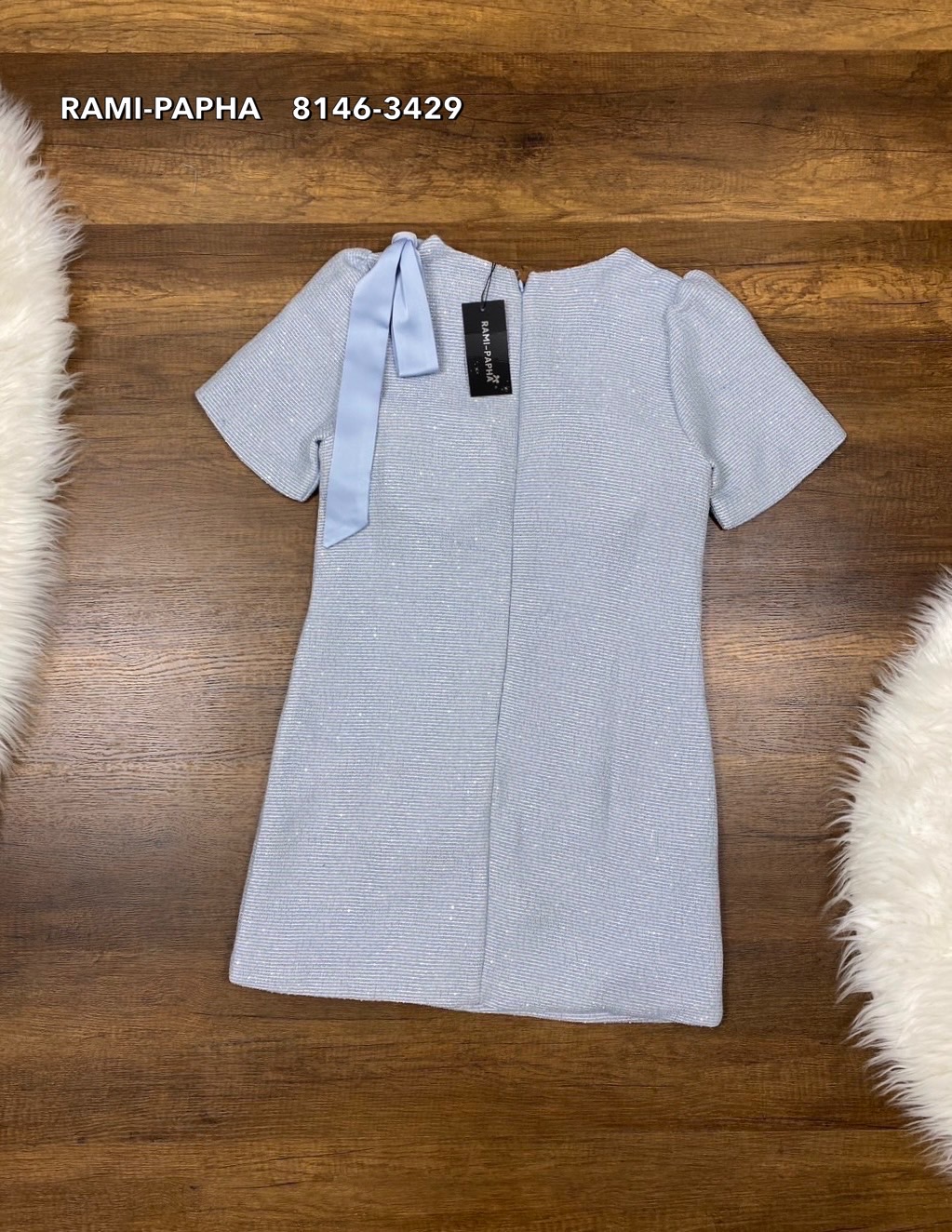 เดรสแฟชั่น เดรสดีไซน์เก๋ ชายกระโปรงด้านหน้า แต่งดอกไม้คริสตัลสวยหรูโดดเด่น