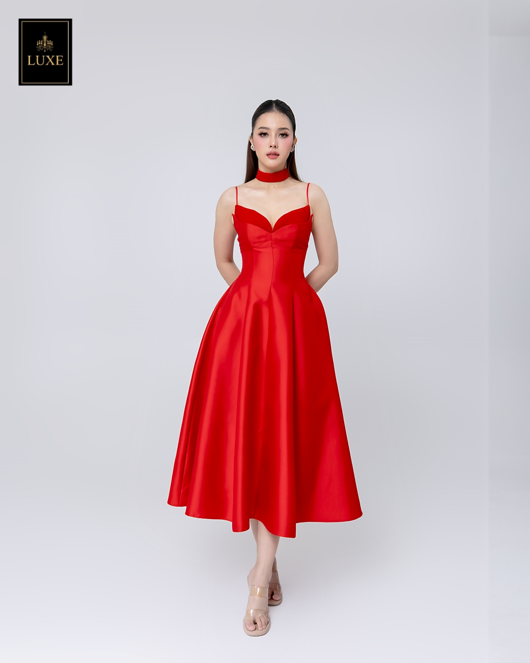 เดรสแฟชั่น เดรสเสื้อสายเดี่ยว ดีเทลหน้าอกโค้ง ซ้อน2เลเยอร์ กระโปรงบานทรงวงกลม