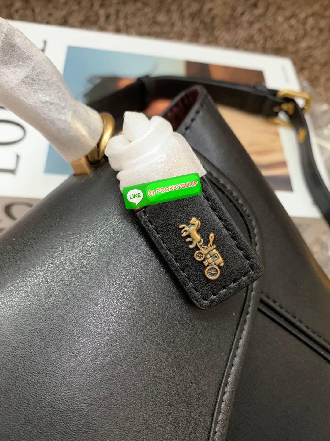 COACH COURIER CARRYALL 23 ((878)) ðĢāļāļĢāđāļāļĄāļŠāđāļ āļĨāļļāļāļāļđāđāļŪāļŠāļļāļāđ āļāļļāļāļ āļēāļāļāđāđāļāļīāļāļāđāļēāļāļāļāđāļēāļē! āļāļĢāļ°āđāļāđāļēāļŦāļīāđāļ§//āļŠāļ°āļāļēāļĒāđāļāļāļāļĢāļāļŠāļāļāļāļĩāđāļĢāđ āļŦāļāļąāļāđāļāđāļāļąāđāļāļāļĩāļāļĩāđāļŠāļļāļ āļāđāļģāļŦāļāļąāļāđāļāļē āļŦāļāļąāļāļāļīāđāļĄ āļŠāļąāļĄāļāļąāļŠāđāļĨāđāļ§āļŦāļĨāļāļĢāļąāļāđāļāđāļāļāļāļāđāļēāļēð ðšāļāļļāļāđāļāđāļāļāļāļāļĢāļļāđāļāļāļ·āļ āļĢāļđāļāļāļĢāļāļāļĩāđāļŠāļ§āļĒ āļŦāļĢāļđ āđāļĨāļ°āļŦāļāļąāļāļāļĩāđāļŠāļ§āļĒāļāļē