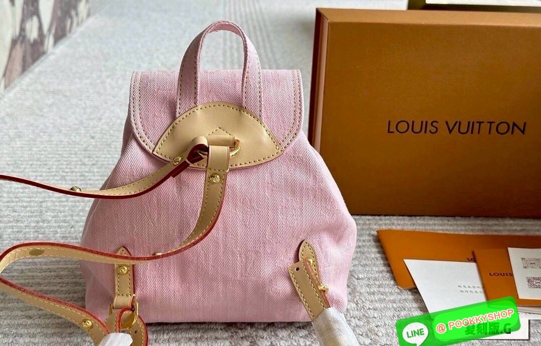 พร้อมส่ง | LV Venice backpack iconic Monogram Denim Washed กระเป๋าดีไซน์เป้สะพายหลัง ใบเล็กน่ารักน่าใช้ งานเดนิมสุดไอคอนิก อีกหนึ่งรุ่น Best seller ที่ต้องมี!! พร้อมสีมาใหม่ที่พลาดไม่ได้!! ขนาดเหมาะกำลังดีกับสาวๆ ที่ไม่ชอบแบกของหนักมาก สวยหรู ภายในโล่งกว้