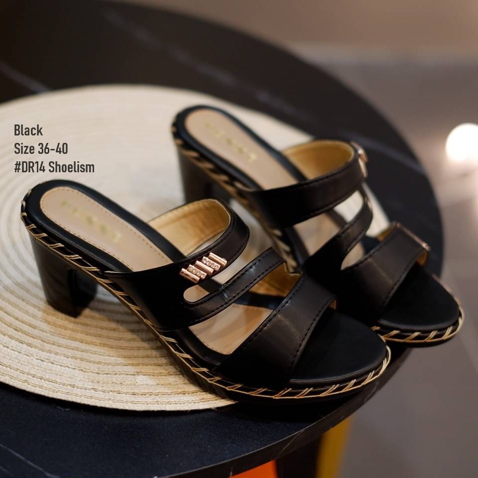 แบบใหม่จ้า รองเท้าส้นสูง รองเท้าเพื่อสุภาพ ดีเทลสวยอีกแล้ว เก็บทรงสวย รองรับน้ำหนักเท้าได้ดี ยืนนานแบบไม่มีเมื่อย ในราคาหลักร้อย สอบถามได้เลยจ้า