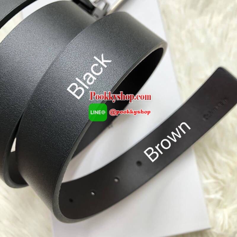 Calvin Klein Leather Belt & Wallet Set Setกระเป๋าสตางค์+เข็มขัด กระเป๋าสตางค์ด้านหน้าปั๊มชื่อแบรนด์ มีช่องใส่บัตร ช่องใส่ธนบัตร 2 ช่อง และช่องเก็บเหรียญ เข็มขัดหนังแท้ปั๊มแบรนด์ สามารถสลับใช้ได้ทั้ง 2 ด้าน เข็มขัดปรับระดับได้ 5 ระดับ มาพร้อมที่เจาะรูจ้า