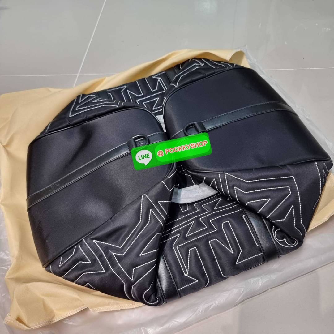 NEW IN LV KEEPALL SNOW BAG ใหม่ล่าสุดกับเวอร์ชั่นใหม่ สไตล์สปอร์ต กระเป๋าเดินทางสุดคลาสสิค ทึ่ใครๆก็เฝ้ารอ ไอเท็มที่จะทำให้การเดินทางไม่ธรรมดาอีกต่อไป ด้วยดีเทลความเป็นเอกลักษณ์ เรียบแต่หรู ดีไซน์ลายปักความเป็นเอกลักษณ์ผสาน ลวดลายโมโนแกรมฟลาวเวอร์ ลงบนผ้า