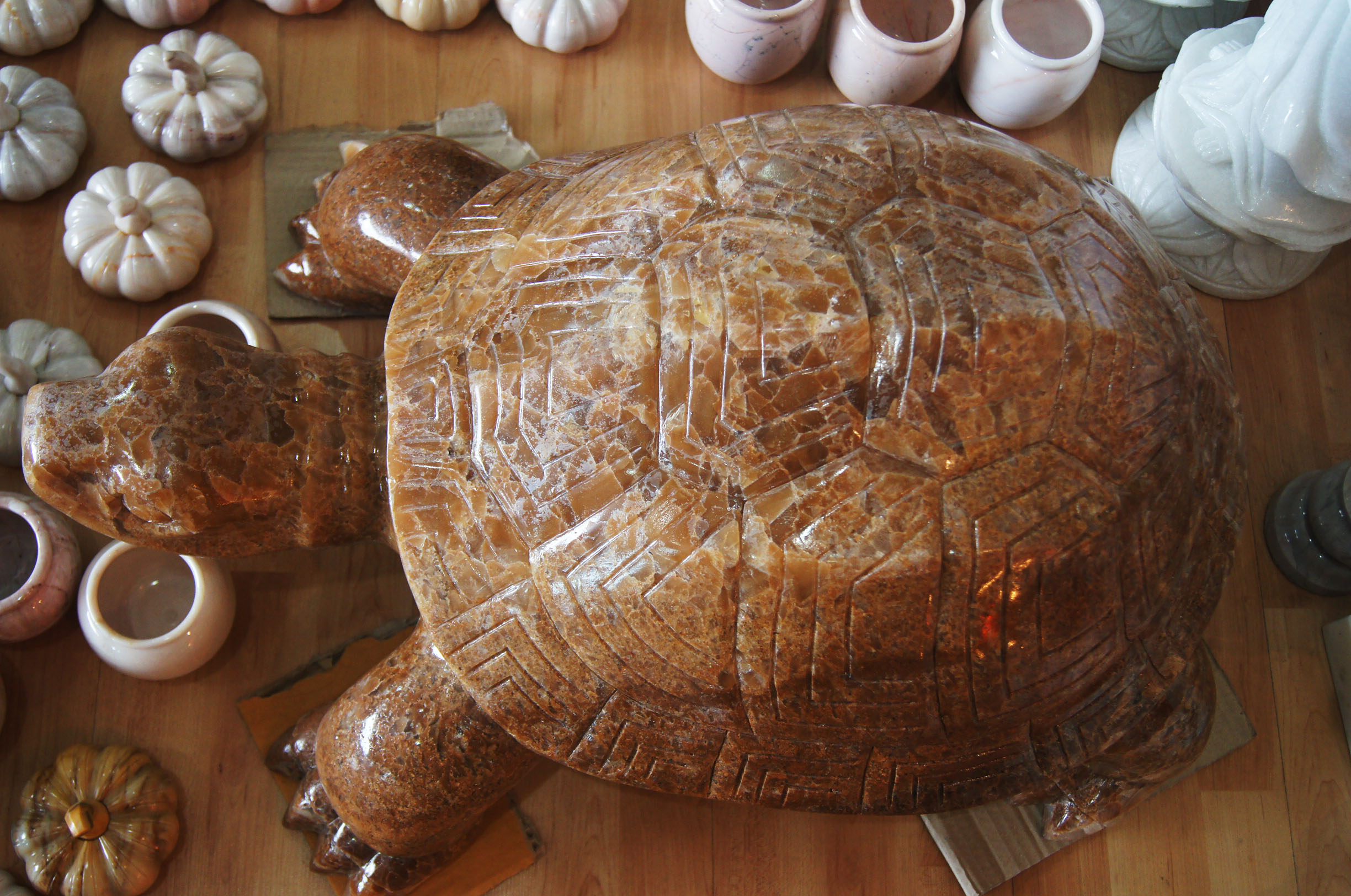 เต่า หินอ่อน ขนาดสูง 30 เซนติเมตร กว้าง 70 เซนติเมตร