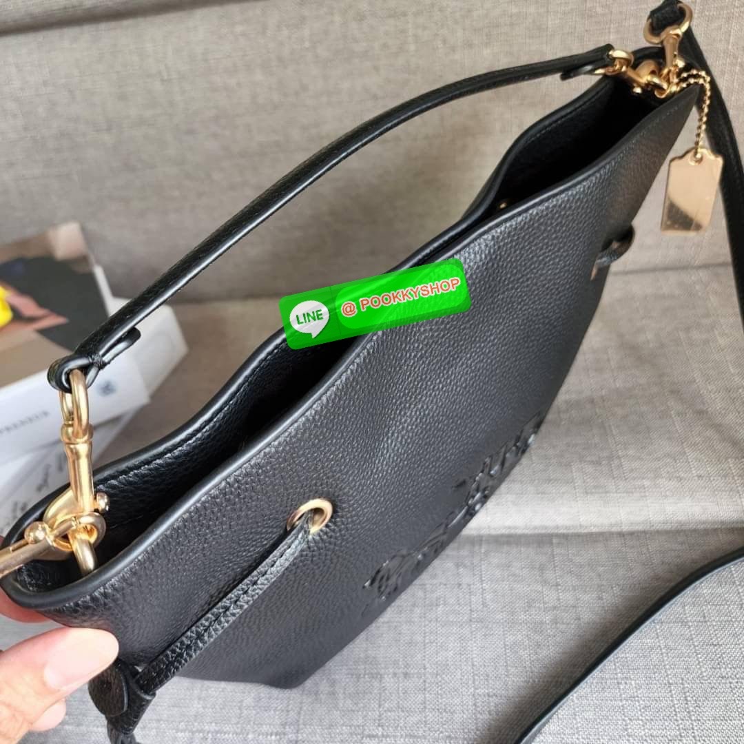 COACH ANDY CROSSBODY WITH HORSE AND CARRIAGE (COACH CA213) กระเป๋าสะพายคอสบอดี้ ดีไซต์สุดเก๋ วัสดุหนังแท้ทั้งใบ กระเป๋าเอนกประสงค์ ด้านในมีซิป รูดปิดด้วยเชือกและกระดุมแม่เหล็ก ซับในด้วยผ้า ด้ามถอดได้ ดรอป 5 1/4"สายสะพายถอดได้ สายสะพายยาว 21" สำห