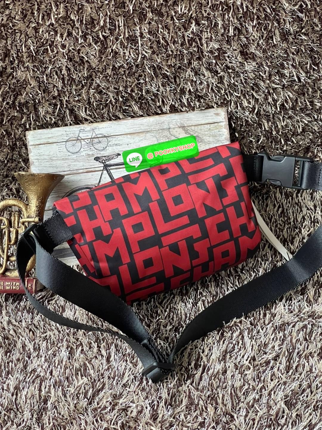 💕LONGCHAMP LE PLIAGE LGP BELT BAG M เท่ห์อย่างมีสไตล์กระเป๋าทรงคาดอกและคาดเอวดีไซน์แนวสปอร์ต เพิ่มความโดดเด่นทันสมัยด้วยลายซิกเนเจอร์ มีช่องซิปที่ใช้งานง่ายช่วยให้คุณหยิบใช้สิ่งของจำเป็นได้อย่างสะดวกและง่ายดาย และผสานสายรัดแบบปรับได้เข้ากับหัวเข็ม