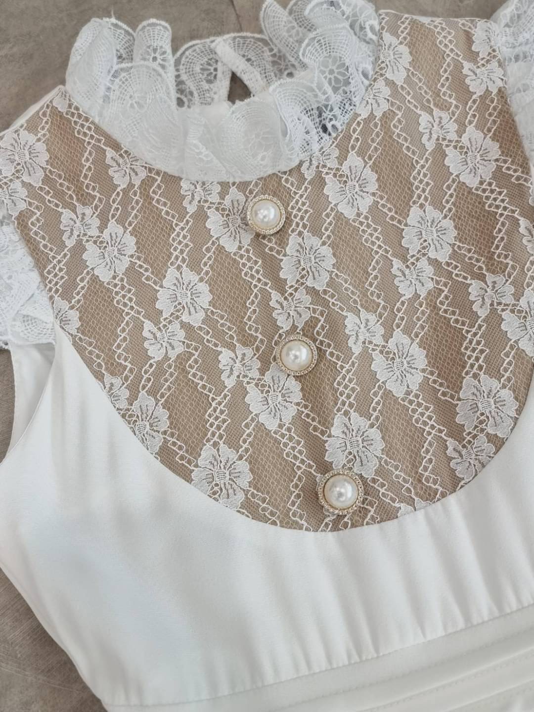 เดรสลุกไม้ปักที่อกผ้าหนานิ่มปักดอกไม้ตรงด้านหน้ากระดุมสวยไฮโซปักดอกไม้เเน่นๆมีขอบลูกไม้เเต่งเเนวลูกคุณมั้กๆคะเป็นกระโปรงยาวดูไฮโซมั้กๆๆน่ารักมั้กๆผ้าเนื้อดีมีนำ้หนักมากๆๆ สีตามชุดไฮโซมาากๆสวยเเนน่นอนคะๆเน้นนะว่าผ้าดีมั้กๆมีนำ้หนักมากๆๆ ดูไฮโซมั้กๆคะสวมใส่