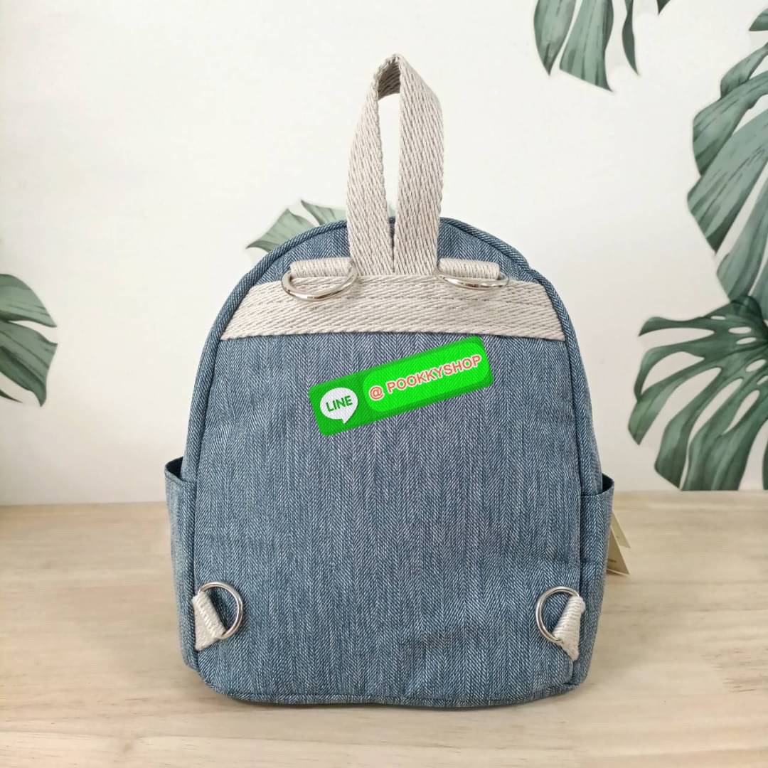 KIPLING Basic Mini Backpack กระเป๋าเป้ใบเล็กกระทัดรัด ขนาดมินิ วัสดุ Nylon + ซับใน Polyester มีหูหิ้ว สามารถสะพายข้าง หรือ สะพายหลังได้ -ช่องซิปหน้า -ด้านข้างมีช่องของเล็กน้อย หรือ ใส่ขวดน้ำใบเล็กทั้ง 2 ด้าน -ซิปหลัก โล่งกว้าง มีสายคล้องพวงกุญแจ พร้อมช่อง