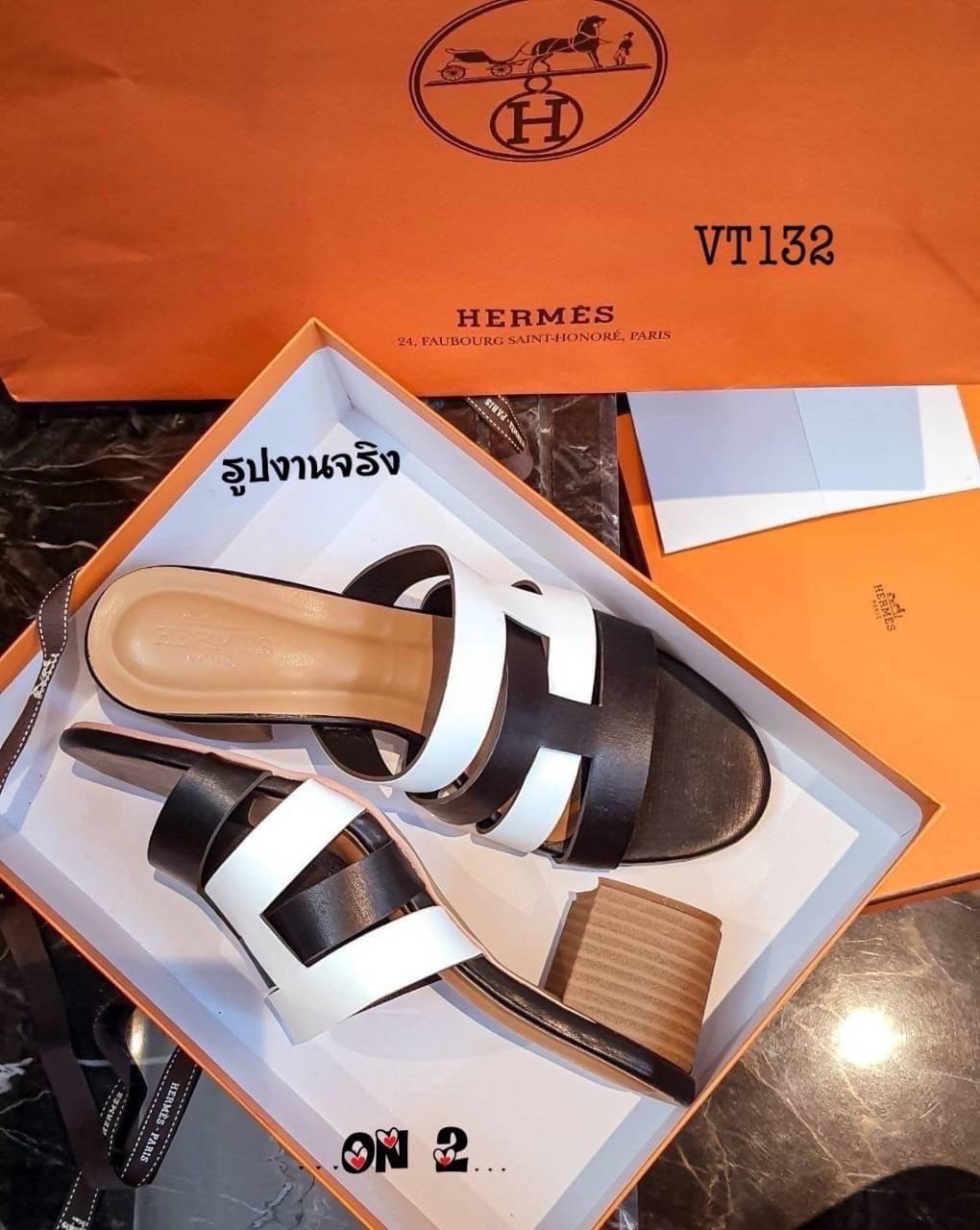 Hermes amica พร้อมส่ง รองเท้าส้นสูง Hermes ดีไซน์หนังทูโทนสายสลับงานสวยเรียบหรูดูดีมากค่ะ สูง 2.5"กำลังดีใส่สบาย พื้นปั้มแบรนด์