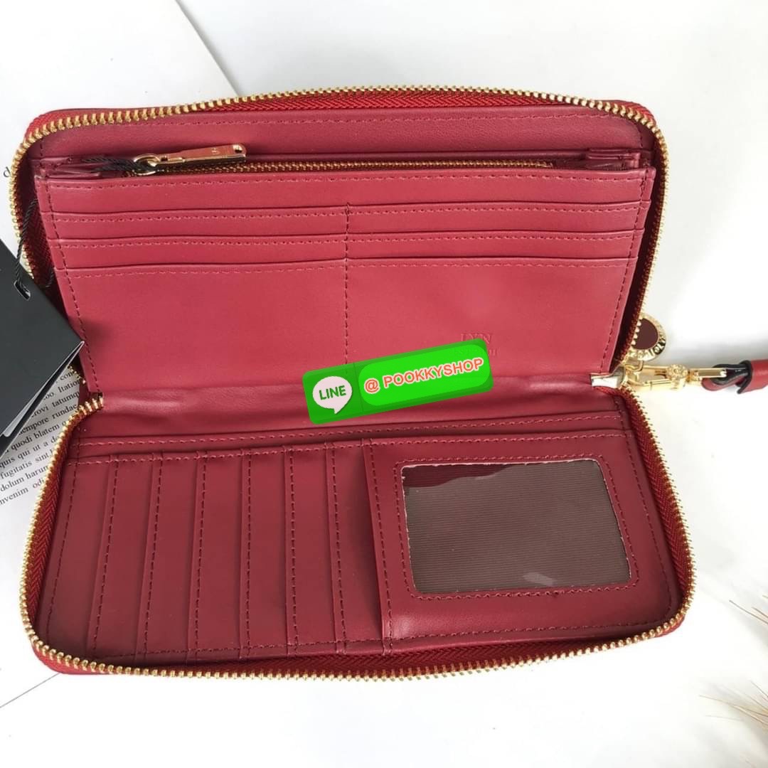LYN Long Wallet กระเป๋าสตางค์ใบยาว เปิด - ปิดกระเป๋าด้วยซิป ด้านในมีช่องใส่บัตร ช่องใส่ธนบัตร ช่องใส่รูป และช่องซิปใส่เหรียญค่ะ