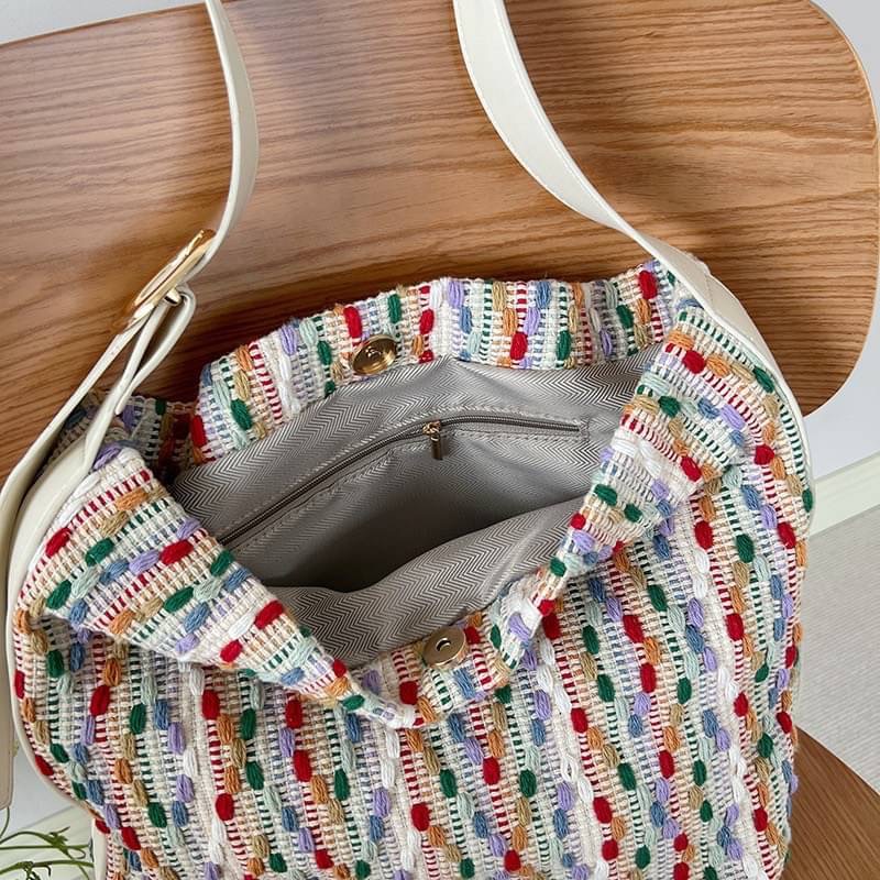 รุ่นใหม่ พร้อมส่ง!!!!! Yumi bag ลายผ้าถักโทนสีน่ารัก เหมาะไปมหาลัยมากใบนี้ ใส่ipadได้ทุกรุ่นเลย