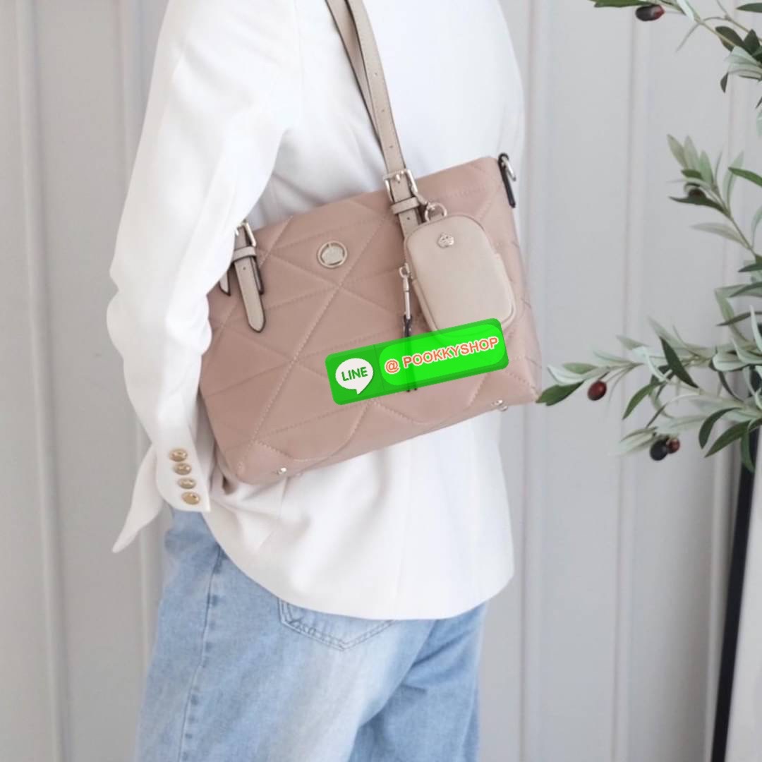 👑รุ่นขายดีล่าสุด กระเป๋า รุ่น COZY ทรง 𝗦𝗛𝗢𝗣𝗣𝗜𝗡𝗚 𝗕𝗔𝗚 size M (กลาง) ที่ผลิตจากวัสดุ Signature ของทางแบรนด์ 𝗡𝗬𝗟𝗢𝗡 𝗡