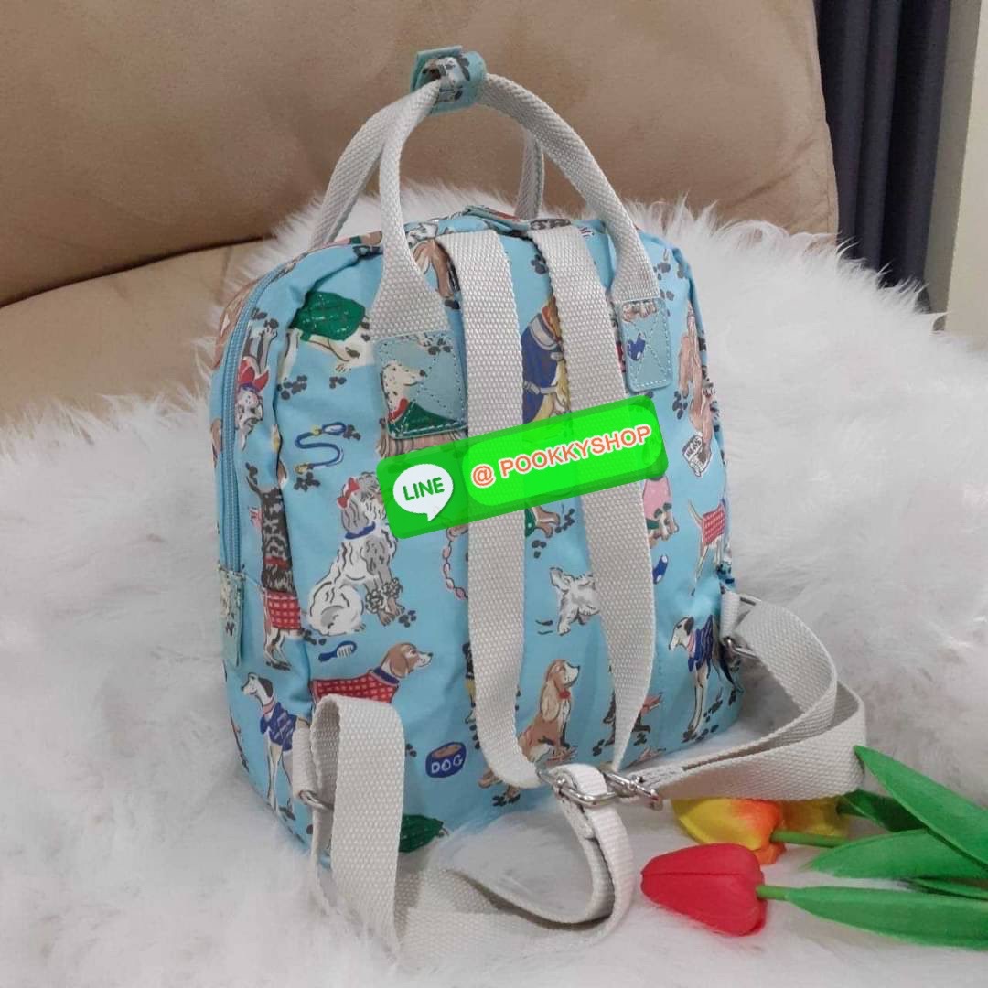 Best Seller !! Cath Kidston Multi Strap Backpack กระเป๋าสะพายเป้รุ่นมินิ แบรนด์ดังสไตล์วินเทจสุดฮิต วัสดุ Canvas เคลือบกันน้ำสามารถเช็ดทำความสะอาดได้ เปิดปิดด้วยซิปสะดวกใช้ ด้านหน้าประดับโลโก้แบรนด์ พร้อมช่องซิปด้านนอกใส่กระเป๋าสตางค์ มือถือได้ ด้านในมีช่