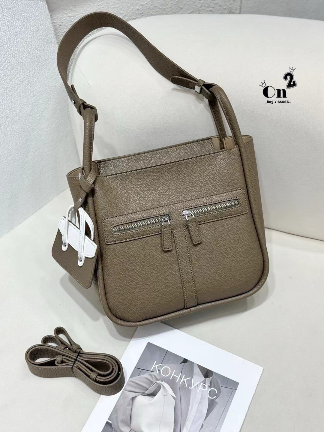 📣 Brick ซิปคู่ PU Bag 🔥 ▪️กระเป๋าสะพายไหล่ &สะพายข้าง วัสดุเป็นหนัง PU มีสายยาวให้ 1เส้น ทรงสวยมากก❤️