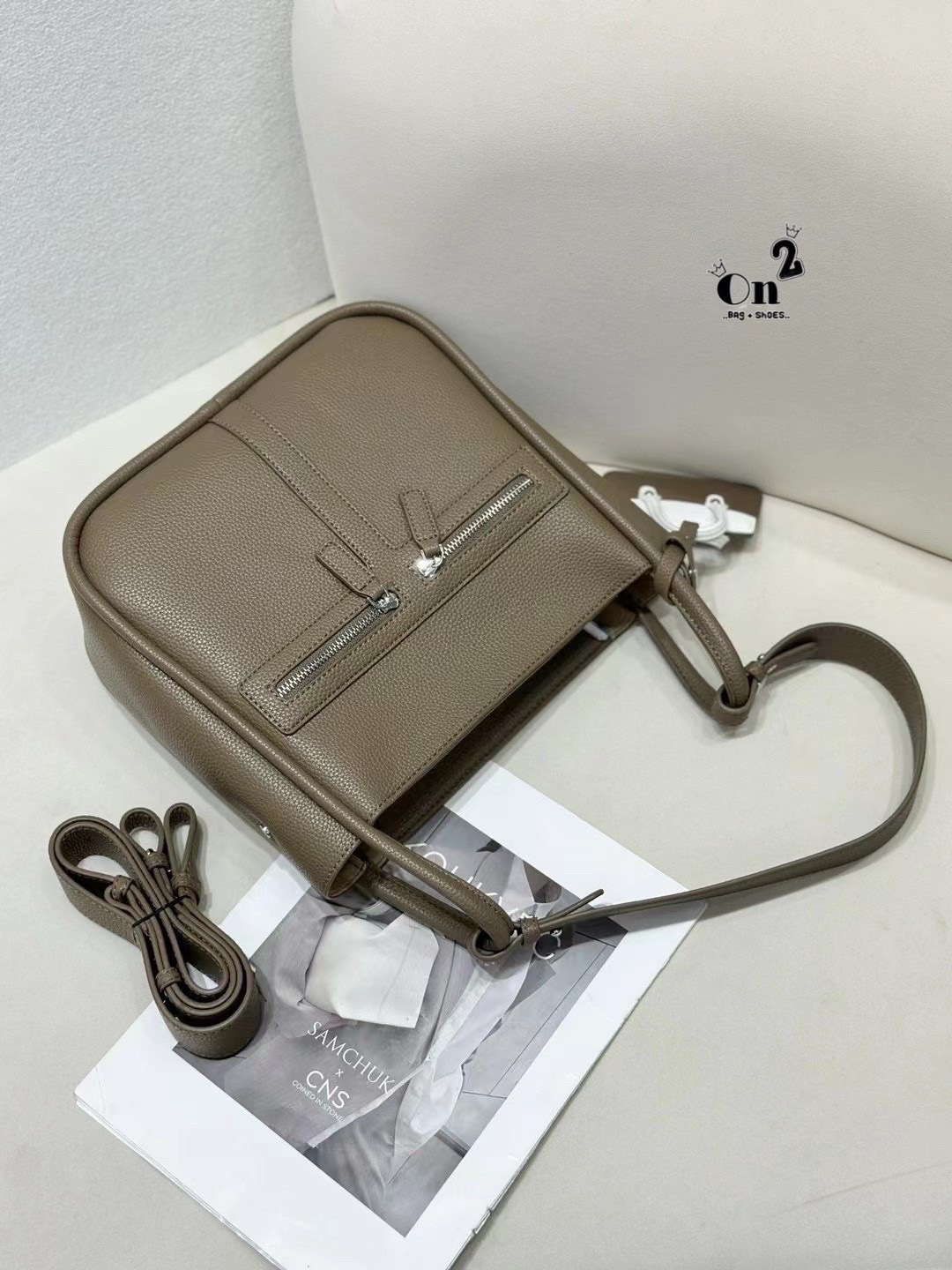 📣 Brick ซิปคู่ PU Bag 🔥 ▪️กระเป๋าสะพายไหล่ &สะพายข้าง วัสดุเป็นหนัง PU มีสายยาวให้ 1เส้น ทรงสวยมากก❤️