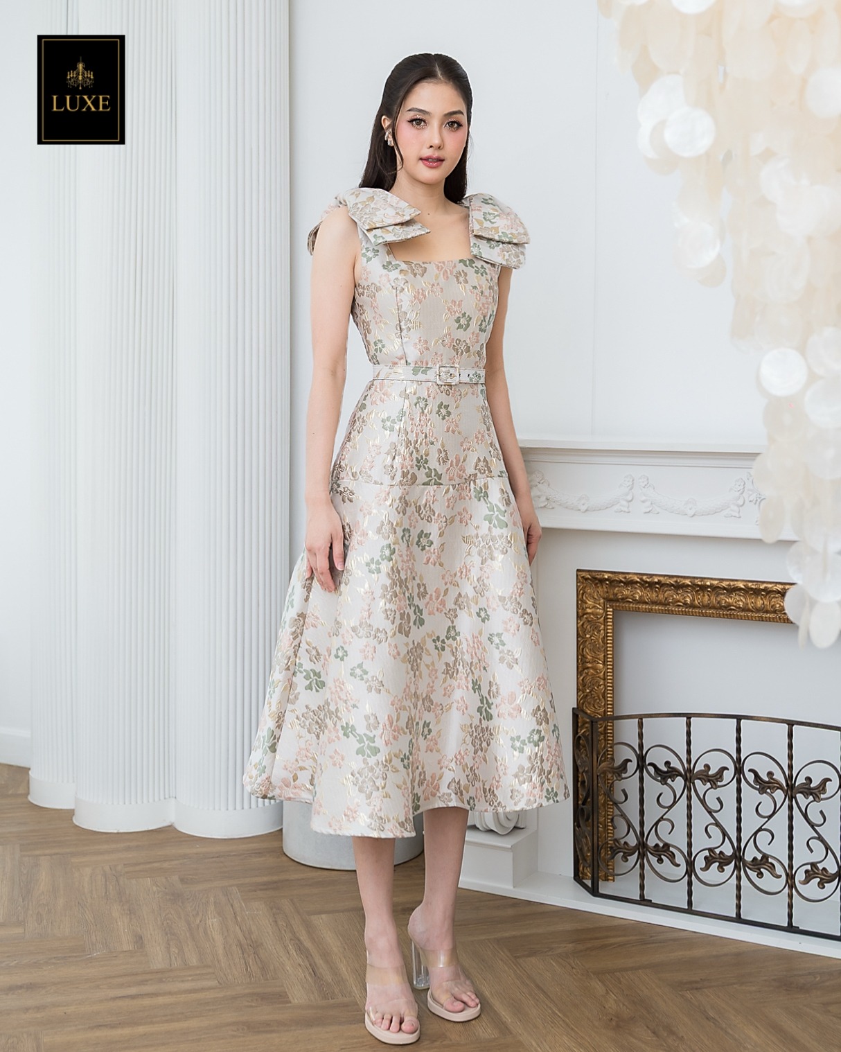 เดรสแฟชั่น เดรสเสื้อกล้ามแขนกุด กระโปรงบาน