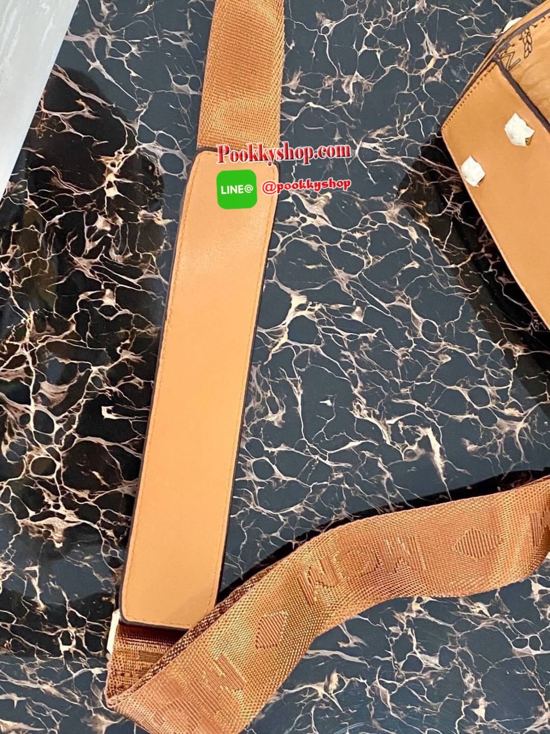 กระเป๋าทรงหมอนMCM หนังแกะแท้ทั้งใบค่ะ