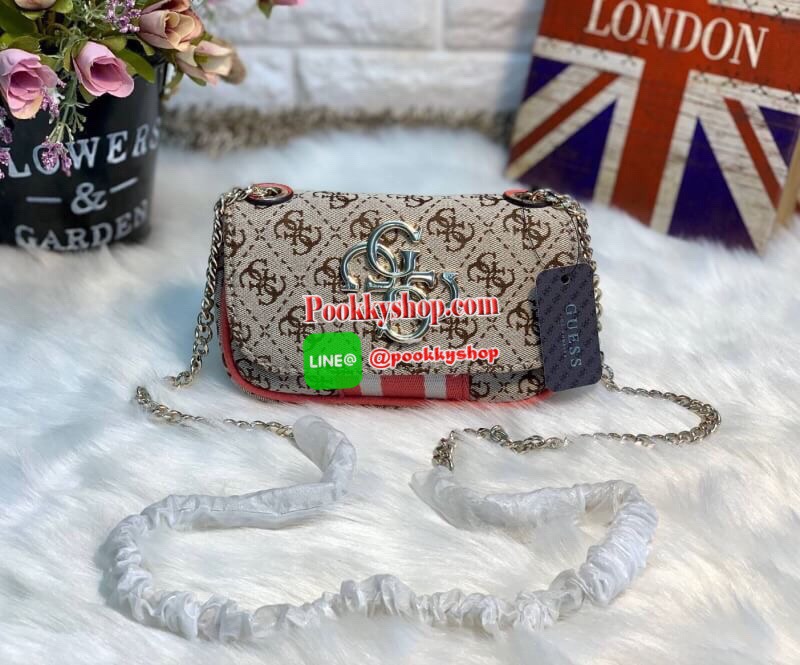 New arrival Recommended !! GUESS VINTAGE MINI CROSSBODY BAG รุ่นแนะนำ ห้ามพลาดค่ะ!! กระเป๋าสะพายครอสบอดี้ร์//สะพายข้าง ขนาดกระทัดรัด ✔️สีดำ//น้ำตาล//ส้มโอโรส วัสดุผ้าแคนวาส ทอลายแบรนด์ทั้งใบ ✔️สีฟ้ายีนส์เดนิมฟอก ทอลายแบรนด์ทั้งใบ ด้านหน้ามีอ