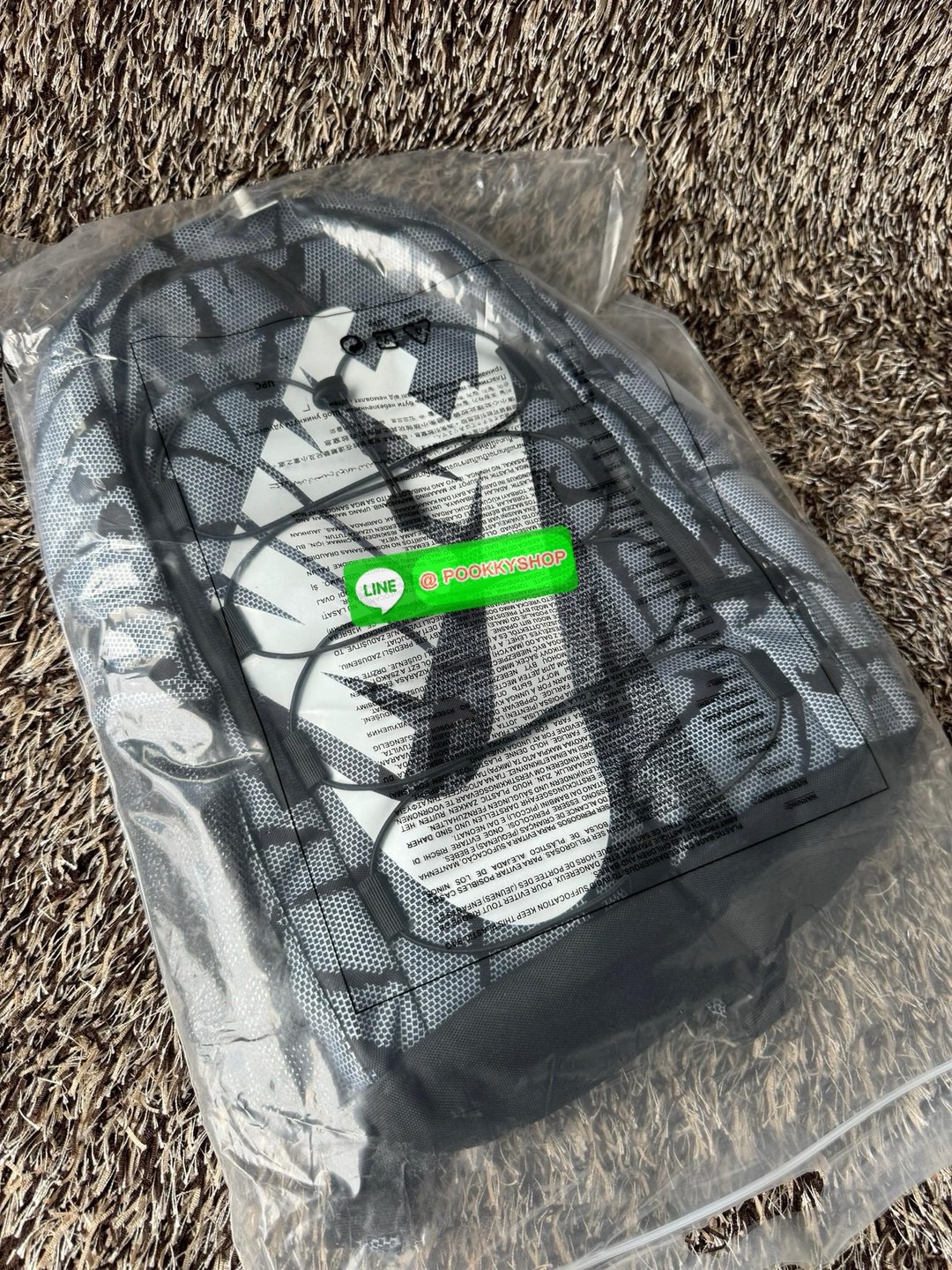 Nike HAYWARD 2.0 backpack BA5883 men กระเป๋าเป้ NIKE Hayward 2.0 ดีไซน์ชิคๆที่สะพายไปได้ทุกที่ พร้อมช่องใส่ของขนาดใหญ่จะใส่ของไปทำงานหรือเข้าเรียนก็ลงตัว วัสดุPolyester มีช่องใส่ของเปิด-ปิดด้วยซิปหลายช่องใช้งาน บุนุ่มที่สายสะพายและด้านหลังเพิ่มความสบาย ใช