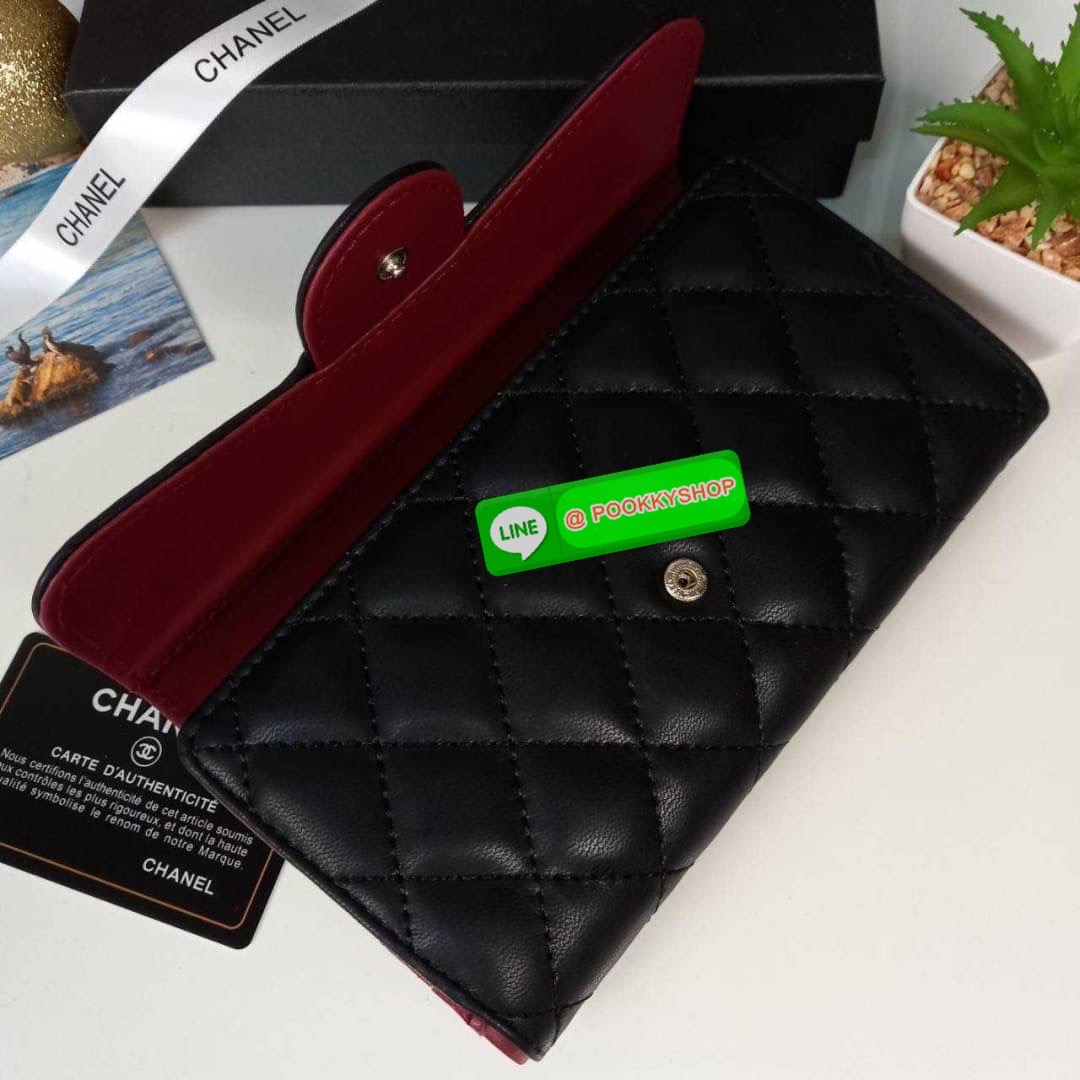 CHANEL ZIP LONG WALLET (CH366) VIP GIFT WITH PURCHASE (GWP) พรีเมี่ยมกิ้ฟ Limited Edition จาก CHANEL Duty Free **กระเป๋าสตางค์ใบยาว แบบพับ 3 ตอน ใช้งานแบบจุใจมาก ทรงสวย หรูหราอย่างมีระดับ ขนาดเหมาะมือ หยิบจับง่าย ภายในมีช่องใส่บัตร ธนบัตร และสามารถใส่เหรี