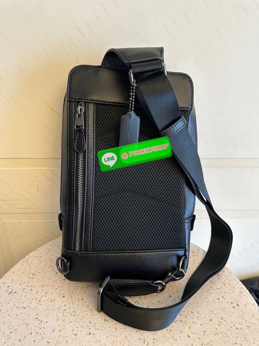 Coach C5331 Signature Gotham Pack กระเป๋า Sling Bag หนังเรียบหรู ใส่ได้ทุกวัน เท่แต่สุภาพในใบเดียว