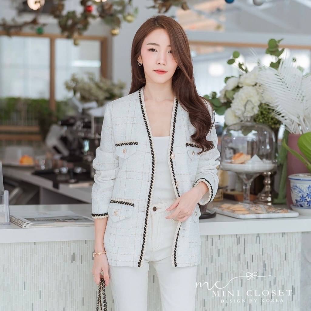 ðŪLady Tweed BlazerðŪ āļĢāļļāđāļāļāļĩāđāļāļāļāđāļĨāļĒāļāđāļāļāļĄāļĩ āđāļŠāļ·āđāļāļāļĨāļļāļĄāļāđāļēāļāļ§āļĩāļ āļāļąāļāđāļāđāļĒāđāļāļāļĨāļąāļāļāļąāđāļāļāļąāļ§ āļāļĩāđāļāļāđāđāļāļīāļāļāļāļāļāļļāđāļ āļāļĢāļ°āđāļāđāļēāļāļāļĨāđāļēāļāļĄāļĩāļāļē āđāļāļāļĒāļēāļ§ āļāļēāļāļŠāļ§āļĒāđāļŠāđāļĨāļ°āļŠāļĄāļēāļĢāđāļ casual āđāļāđ āļāļēāļāļāļēāļĢāļāđāļāļĩ āļŦāđāļēāļĄāļāļĨāļēāļāļāļąāļāđāļĨāļĒāļāđāļē