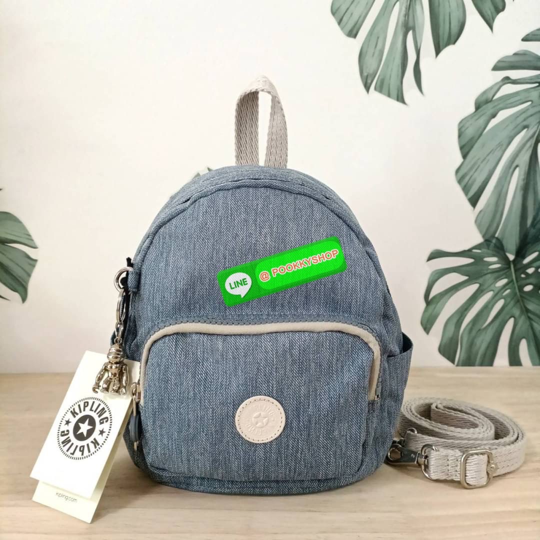 KIPLING Basic Mini Backpack กระเป๋าเป้ใบเล็กกระทัดรัด ขนาดมินิ วัสดุ Nylon + ซับใน Polyester มีหูหิ้ว สามารถสะพายข้าง หรือ สะพายหลังได้ -ช่องซิปหน้า -ด้านข้างมีช่องของเล็กน้อย หรือ ใส่ขวดน้ำใบเล็กทั้ง 2 ด้าน -ซิปหลัก โล่งกว้าง มีสายคล้องพวงกุญแจ พร้อมช่อง