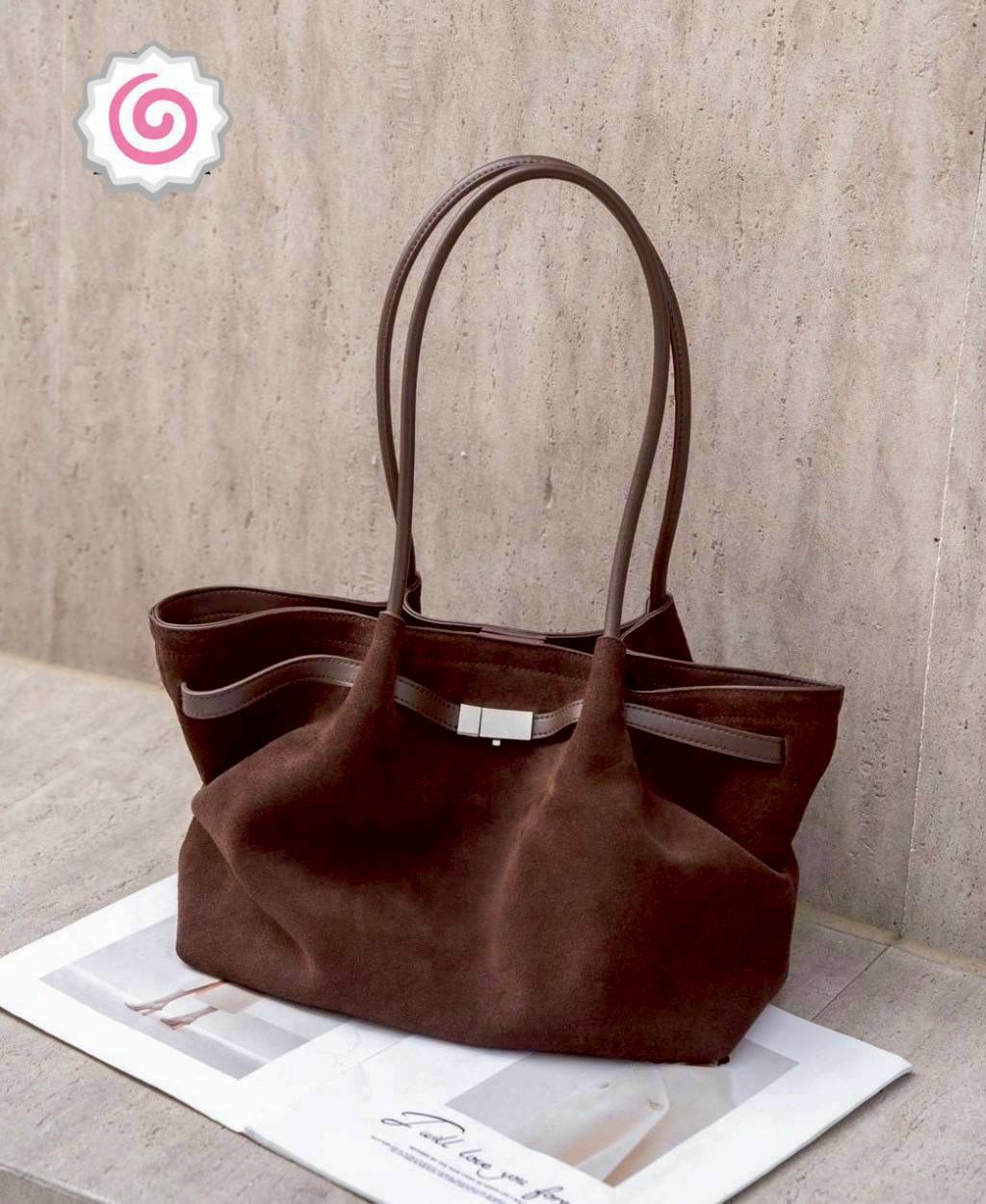 Shopping bag Korea style กระเป๋าสะพายไหล่ ทรง shopping วัสดุเป็นหนังกลับ (Suede PU leather) ด้านในกว้าง ใส่ของได้จุใจ