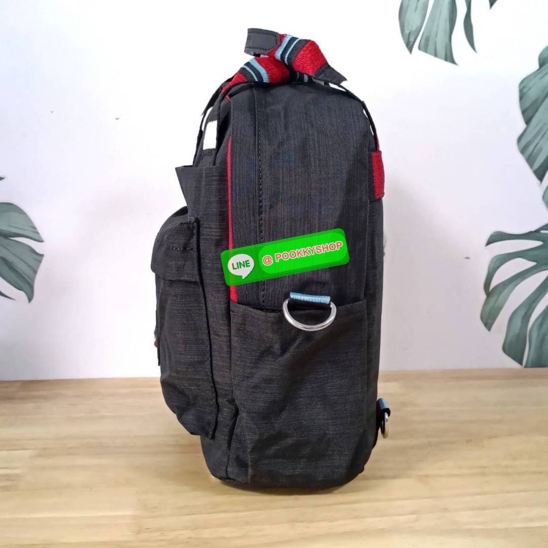 KIPLING 3 WAYS MINI BACKPACK ซับในลายตาราง กระเป๋าสะพาย 3 Ways รุ่นใหม่ วัสดุ Nylon & Polyester 100% หูหิ้วหนังปั๊มชื่อแบรนด์ สายสะพายยาวเลื่อนปรับได้ free size และ สามารถถอดได้ สามารถถือหรือสะพายได้ จะสะพายไหล่ สะพายเฉียง Crossbody หรือจะคล้องสายเป็นเป้ส