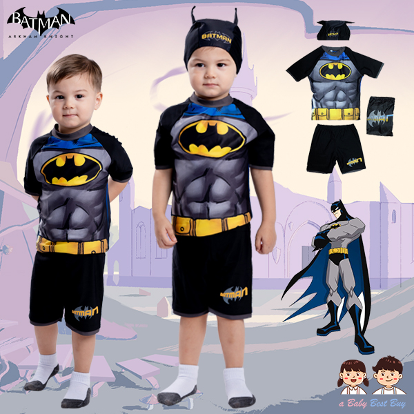 " Swimsuit for Boys Batman ชุดว่ายน้ำเด็กชาย แบทแมน กางเกงขาสั้น มาพร้อมหมวกว่ายน้ำและถุงผ้า สุดเท่ห์ ใส่สบาย ลิขสิทธิ์แท้