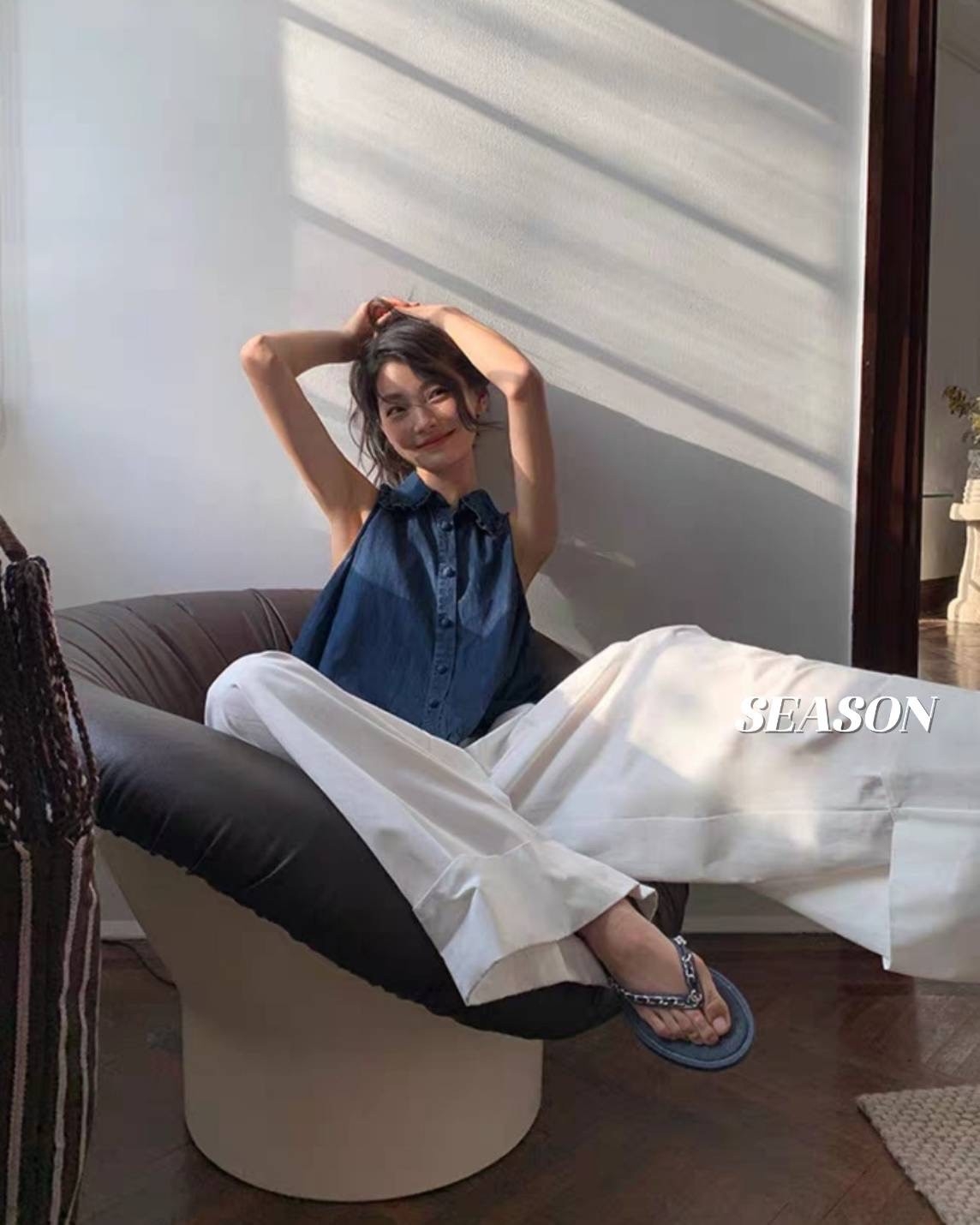 เสื้อแฟชั่น เสื้อแขนกุด ผ้ายีนส์ แพทเทิร์นน่ารักมาก แต่งกระดุมปั๊ม