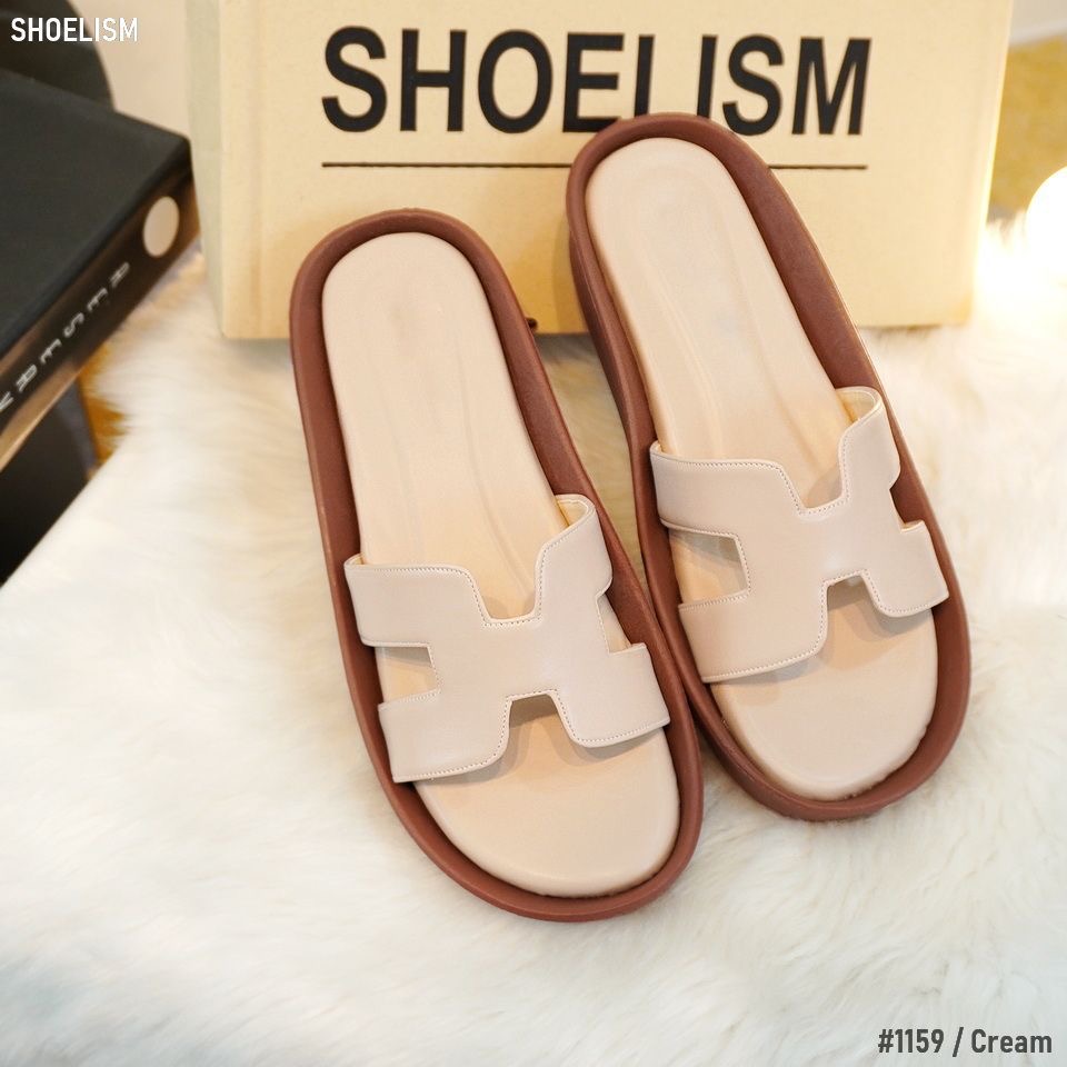 💜 พร้อมาส่งจ้า 💜 เอาความนุ่มมาเสิร์ฟกันอีกแล้ว รองเท้าแตะลำลอง พื้นบุฟองน้ำนุ่มสบายเท้าสุด หนังนิ่มไม่บาดเท้า โทนสีละมุน อย่ามัวรอช้าโดนใจสีไหนรีบทักมาได้เลยจ้า