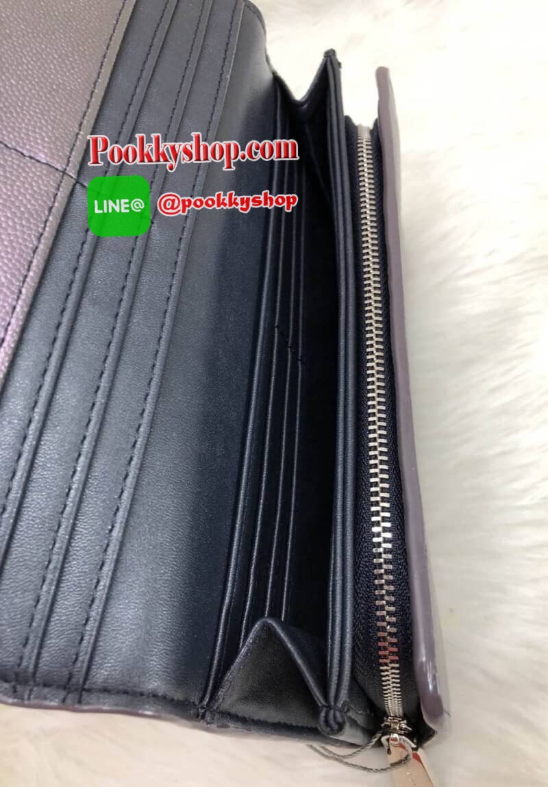 New arrival CHARLES & KEITH TASSEL DETAIL LONG WALLET BAG พร้อมส่งอีกครั้ง พร้อมเฉดสีใหม่ปี 2018ค่ะ!!! หระเป๋าสตางค์ใบยาวแบบฝาพับแม่เหล้ก ลายหนังคาร์เวีย สวย เรียบหรู ดูดี มากๆค่ะ ภายในกระเป๋าแบ่งเป็นช่องซิปยาวตอนหน้า ที่ตัวซิปเป็นอะไหล่พู่ห้อยลงมา เก๋มาก