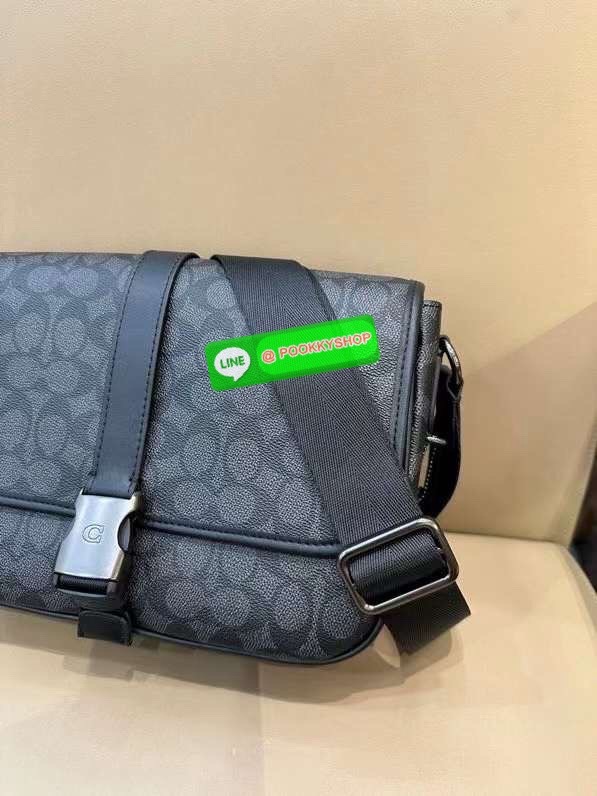 Coach League Messenger Bag PRODUCT DETAILS Smooth leather Inside multifunction pockets Speedclip closure, fabric lining Outside open pocket