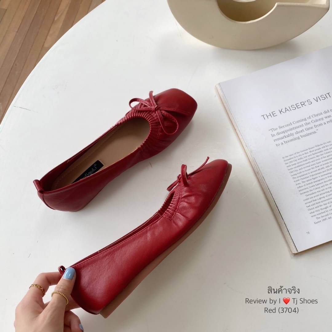 พร้อมส่งรองเท้าคัชชูนำเข้า ขายดีสุดๆ หนังรุ่นนี้คือดีนิ่มมาก ทรงสวย สวมใส่ง่าย แต่งด้วยโบว์น่ารักๆ ใส่ได้เรื่อยๆ ใส่สบาย ส้นยางอย่างดีบิดงอได้ช่วยลดแรงกระแทกเวลาเดินได้ดี แมทกับชุดง่าย ใส่กับอะไรก็น่ารักสุดๆ ควรมีไว้เป็นคู่โปรด ของจริงงานดีมากสวยมาก ตรงปก