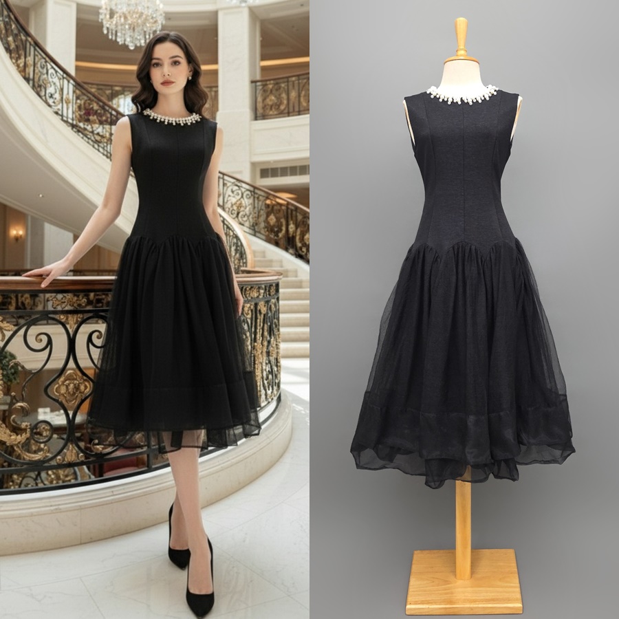 เดรสแฟชั่น เดรสเสื้อคอกลมแขนกุด กระโปรงบาน แต่งลูกปัดมุกรอบคอเสื้อ