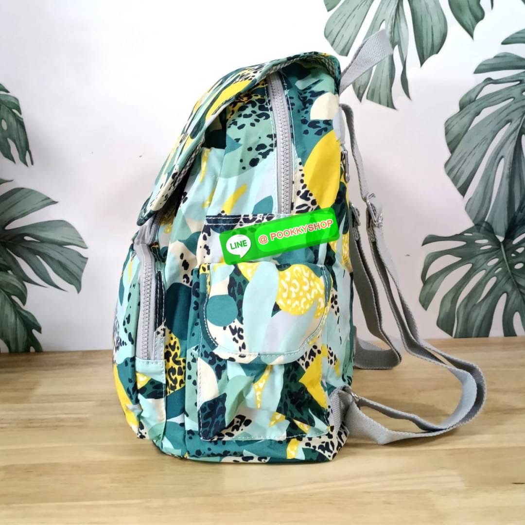 Kipling City Pack Medium Backpack กระเป๋าเป้ Kipling ขนาดกลาง วัสดุ Polyester 100% มีหูหิ้วด้านบน -ด้านหลัง มีซิปหลัง 1ช่องลึก -ด้านข้างมีช่องใส่ของเล็กน้อยทั้ง 2 ด้าน เปิด-ปิด ด้วยกระดุมแม่เหล็ก -ด้านหน้ามีช่องซิปใส่ของแยก 1 ช่อง และ ช่องปรับขนาดด้วยสายล