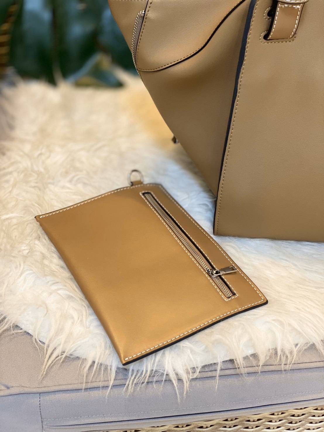 พร้อมส่งค่า 💕Hammock 💕 สิ้นสุดการรอคอย สำหรับรุ่นที่ทุกคนถามหาเยอะที่สุด การันตรีงานคุณภาพ ใช้เวลาผลิตนานสุดถึง 4 เดือน ตอนนี้พร้อมส่งเเล้วค่า Hammock size 30 cm รอบนี้เป็นงานสั่งผลิต งานเนี้ยบ ตัวหนังสวยมากกกก PU premium อย่างดี มีความหนา