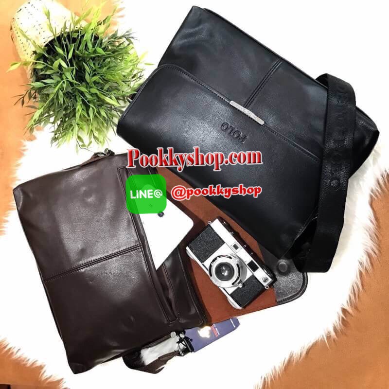 ReStock! ใครที่พลาดรอบที่แล้ว รอบนี้ห้ามพลาดนะคะ! POLO MEN CROSSBODY BAG กระเป๋าสะพาย Limited Edition หนังนิ่มเรียบด้านในเป็นหนังกลับเปิดปิดด้วยฝาปิดแม่เหล็กซ่อนด้านในพร้อมซิปสะดวกใช้ ด้านหน้าปั้มโลโก้ ด้านหลังมีช่องซิป ขนาดกำลังดี น้ำหนักเบา ใส่เอกสาร A4
