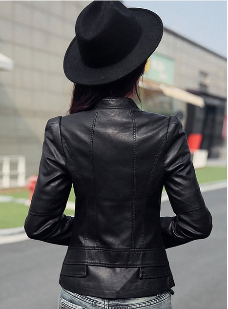 เสื้อผ้าแฟชั่นนำเข้า : เสื้อแจ็คเก็ต เสื้อหนังแฟชั่น พร้อมส่ง สีดำ คอจีน ดีเทลด้วยปกโฉบเฉี่ยว แต่งกระเป๋าหลอกด้วยซิบรูด สุดเท่ห์ รายละเอียดเพิ่มเติม : หนังเนื้อนิ่มหน้าใส่ แต่งผ้าซับใน