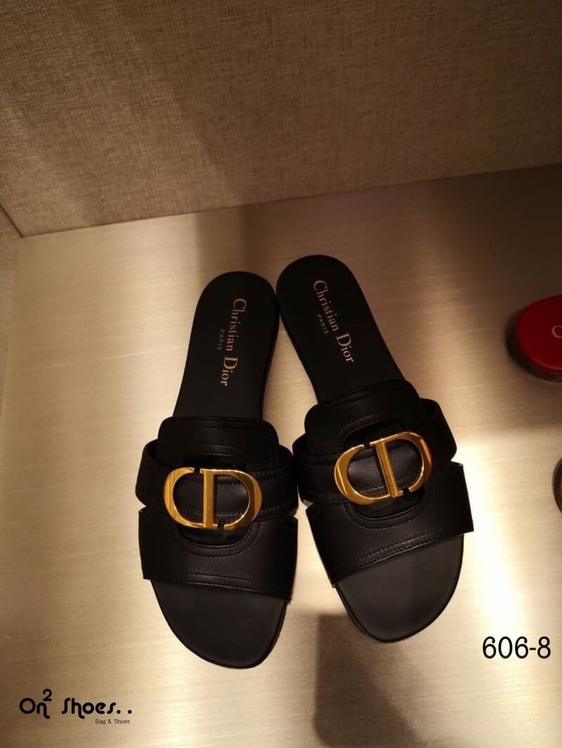 Dior shoes งานใหม่เข้าแล้วครับ ^°^ งานชนshop ยังวางในshopอยุ่เลยจ้าาาอะไหล่ CD ปัดเงาอย่างดี งานจริงใส่สวย พื้นนิ่ม รับรองไม่ผิดหวังครับ
